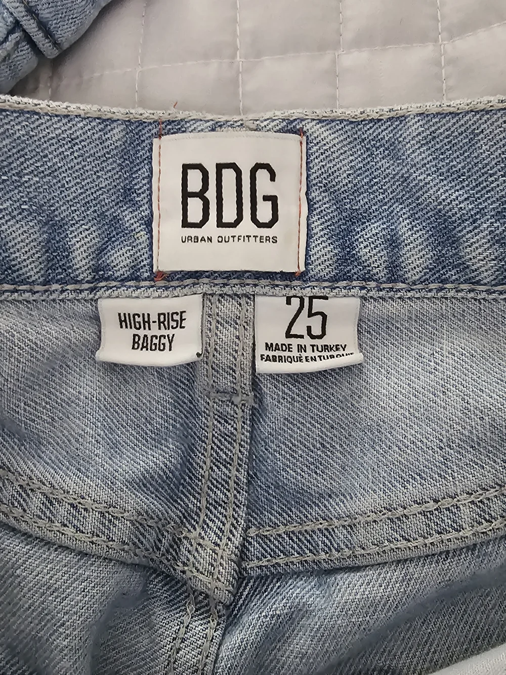 BDG Urban Outfitters High Rise Baggy Light Wash Straight Leg Jeans Womens 25 - Picture 6 of 8